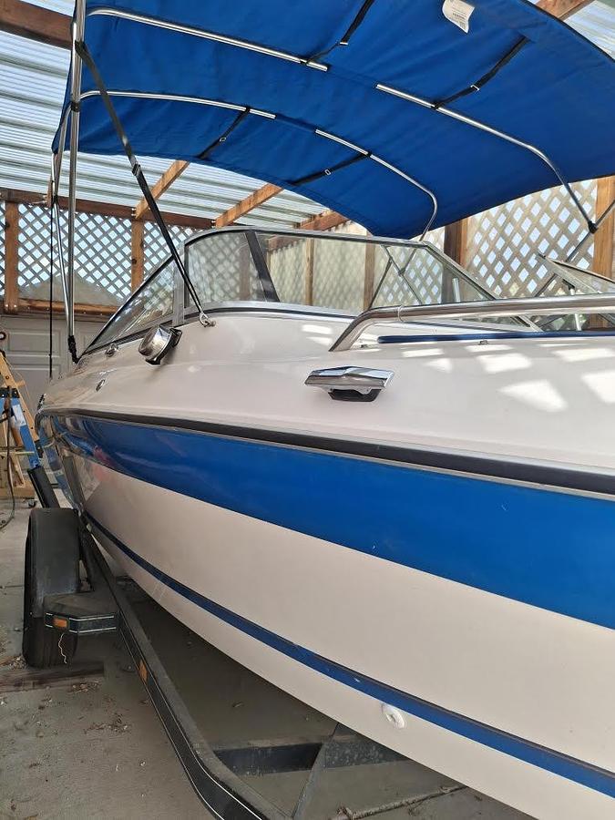 Used 1993 19' Seaswirl Powerboat