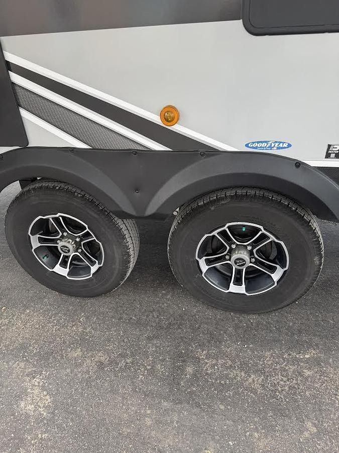 Used 2020 Jayco Featherlight Travel Trailer