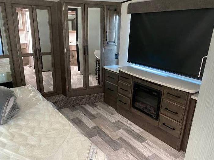 Used 2021 Heartland Cyclone 4007