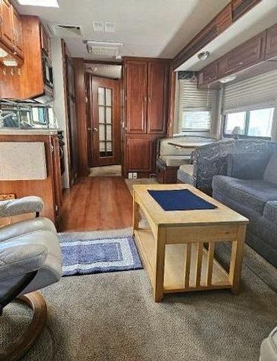 Used 2005 Fleetwood Southwind 37L