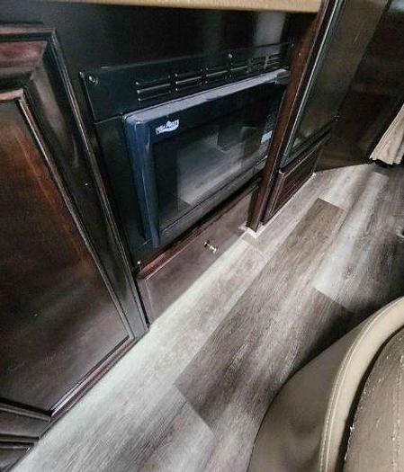 Used 2017 Thor Motor Coach Siesta 24SS