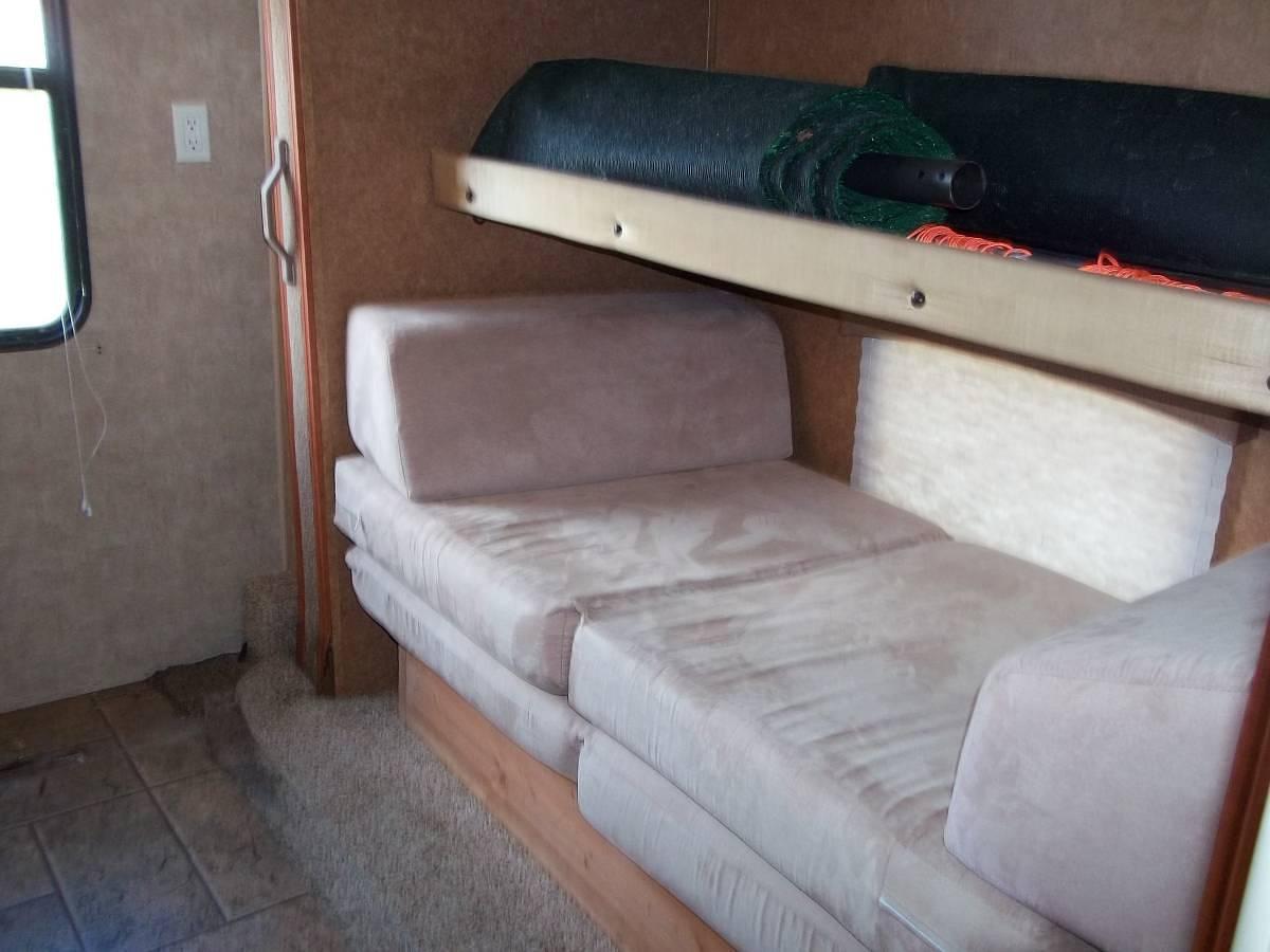 Used 2012 Forest River V Cross 32 FT Travel Trailer