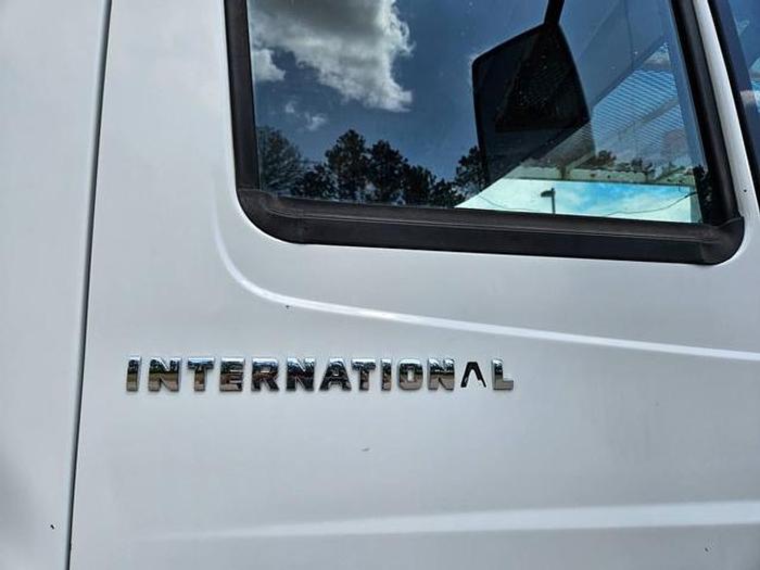 Used 2005 International 4300 DT466