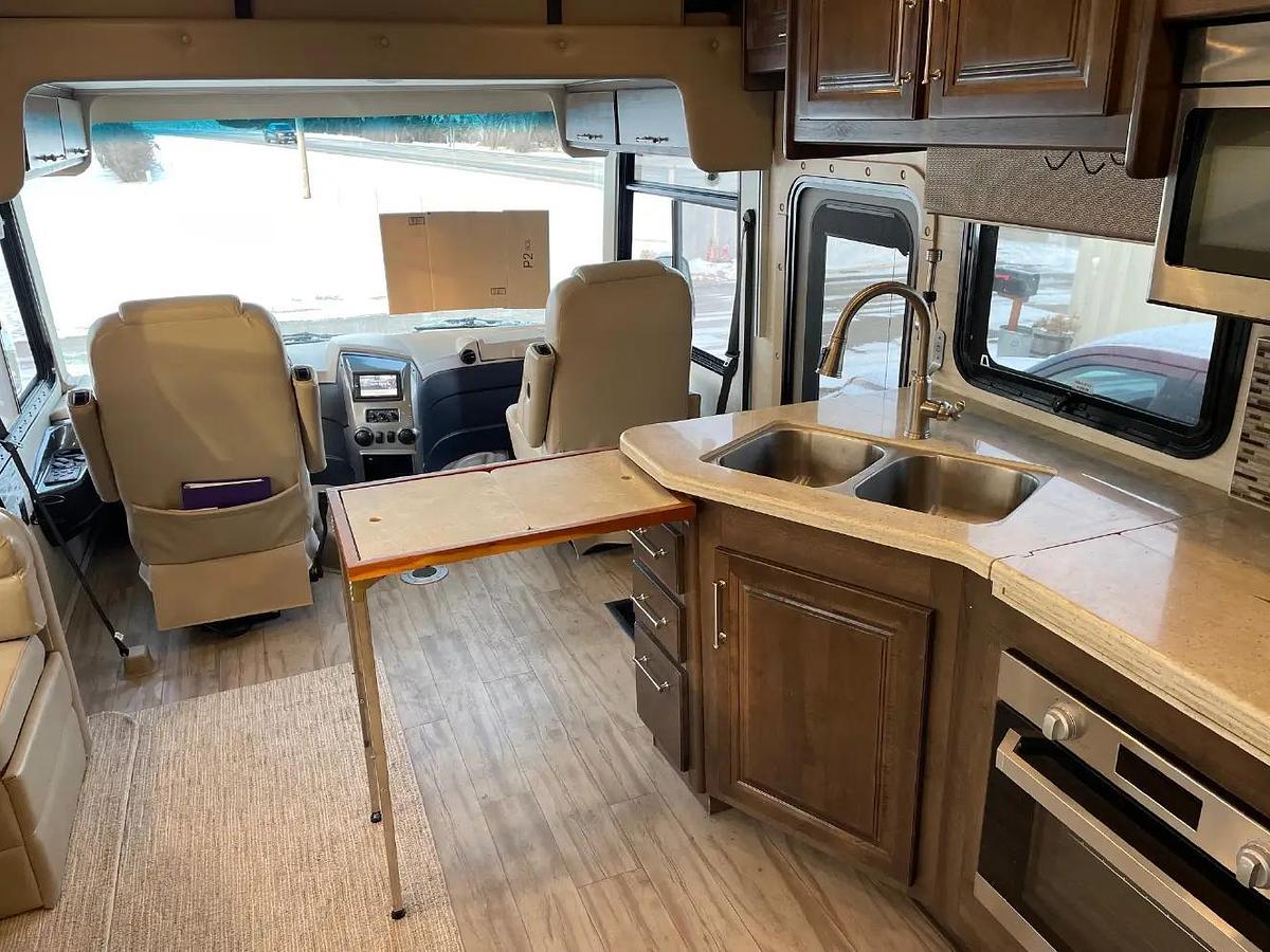 Used 2019 Entegra Emblem 36T