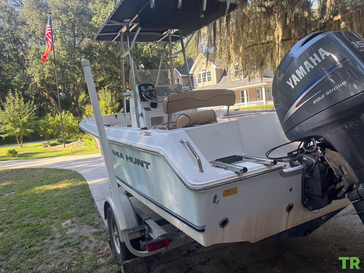 Used 2007 Sea Hunt Triton Center