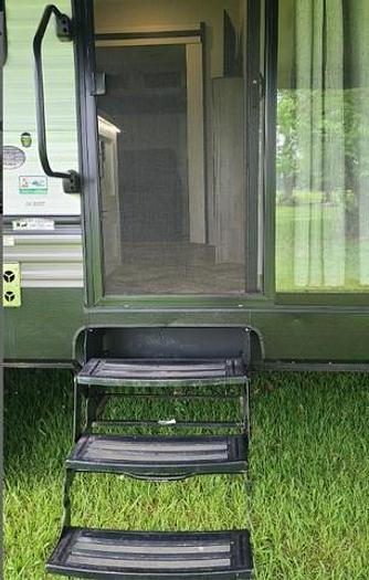 Used 2023 Palomino Puma Destination 39DBT