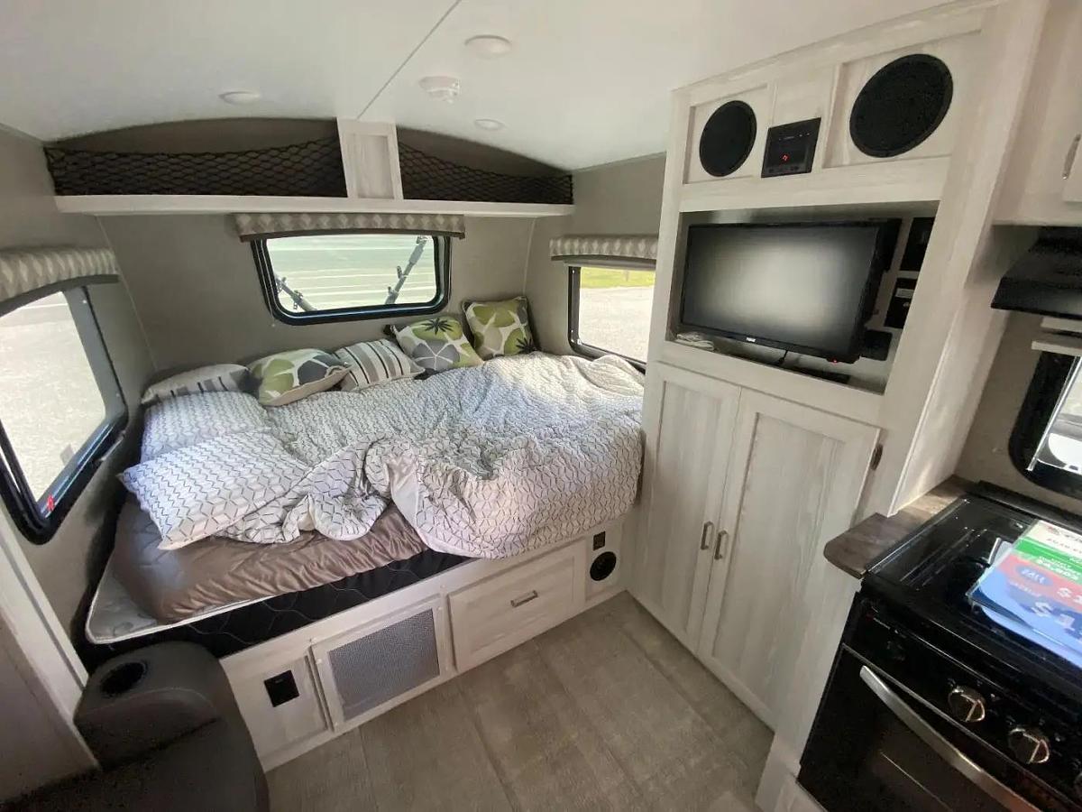 Used 2020 Flagstaff E-Pro 19FBS