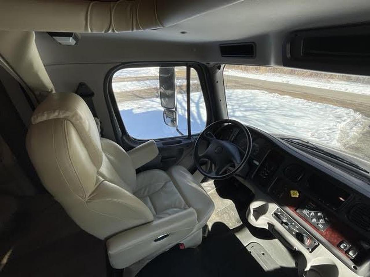 Used 2018 Jayco Seneca 37FS