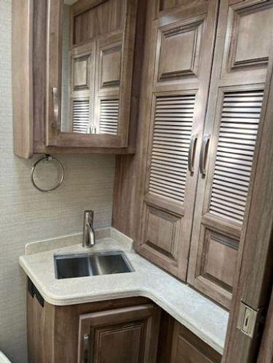 Used 2019 Jayco Seneca 37K