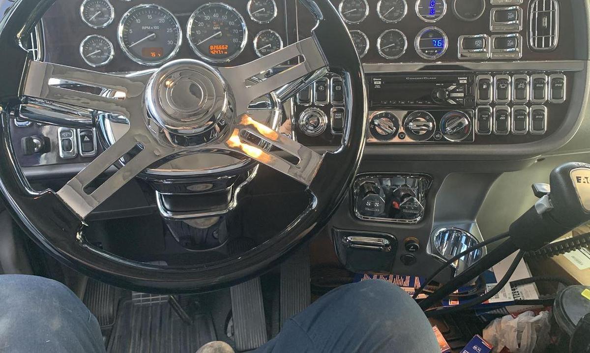 Used 2019 PETERBILT 389