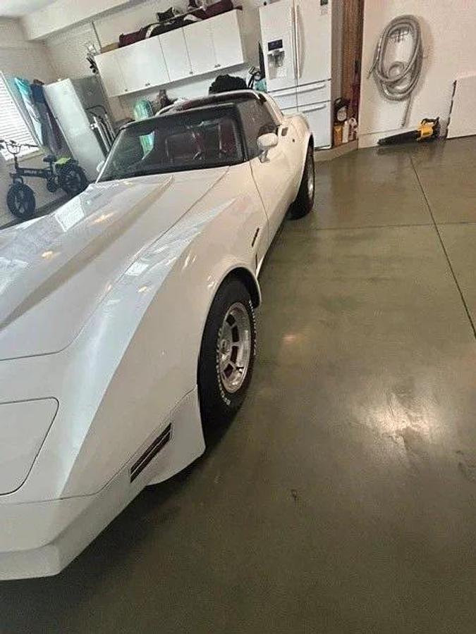 Used 1982 Chevrolet Corvette Stingray