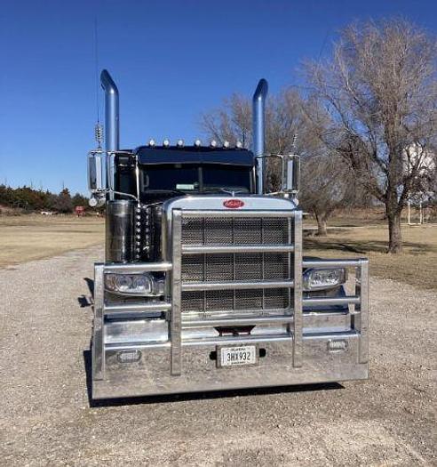 Used 2023 Peterbilt 389