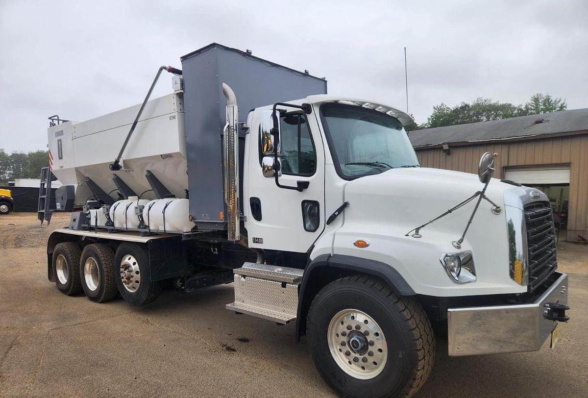 Used 2024 Cemen Tech C60 Volumetric Mixer Truck