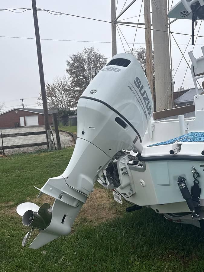 Used 2024 Polar 220 Center Console