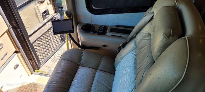 Used 2008 Holiday Rambler Navigator Bismark IV