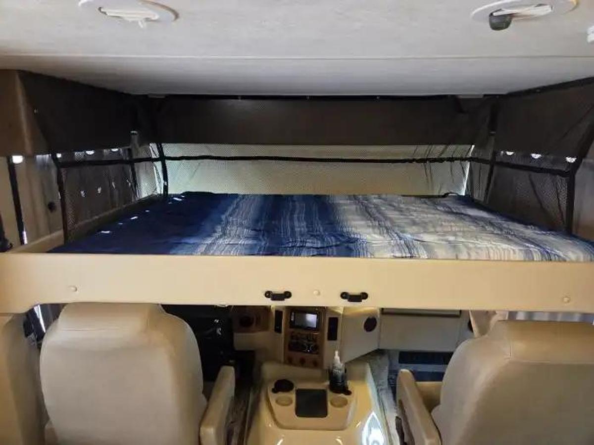Used 2018 Thor Motor Coach Windsport 35M
