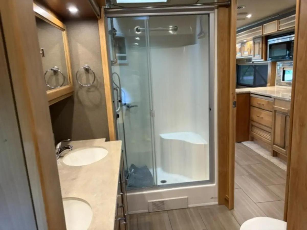Used 2019 Tiffin Allegro Red 37PA