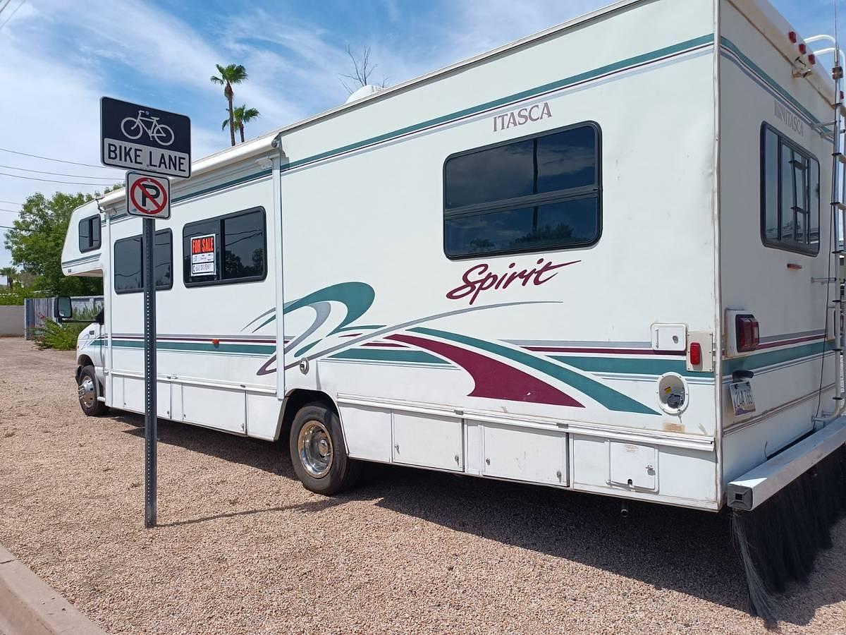 Used 2001 Winnebago Spirit Class C Motorhome