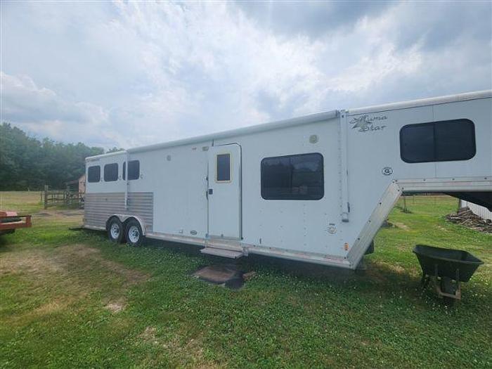 Used 2010 Merhow Aluma Star Three Horse Trailer with Living Quarters