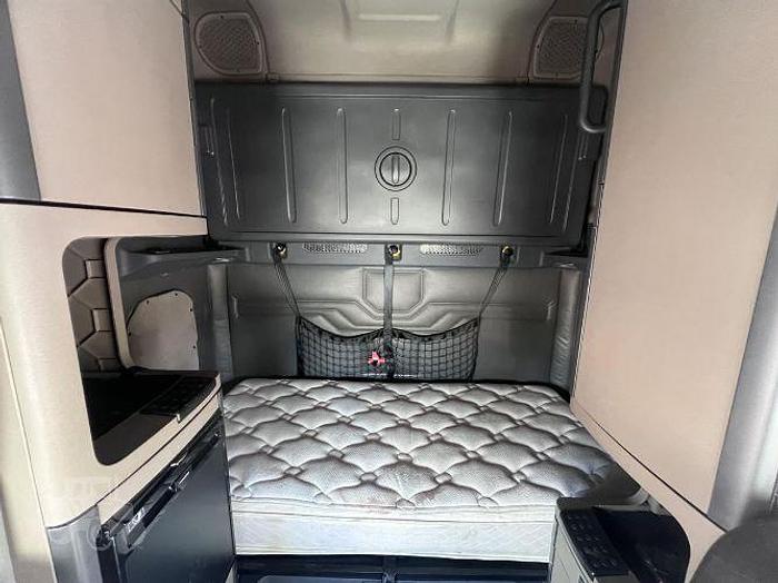 Used 2016 Freightliner Cascadia 125