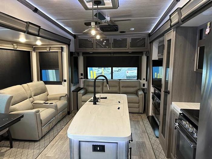 Used 2022 Keystone Montana High Country 385BR