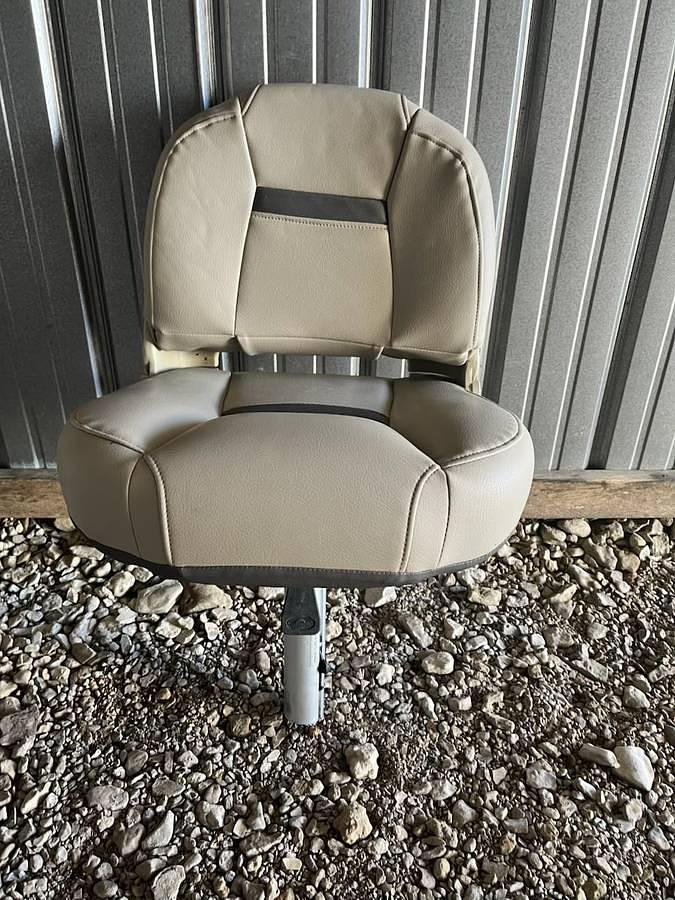 Used 2020 Suntracker Pontoon Sport Fish Deluxe