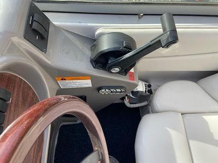 Used 2001 Four Winns 248 Cuddy