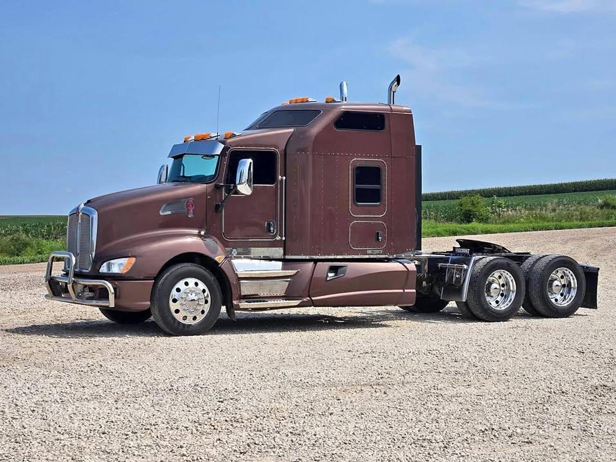 Used 2012 Kenworth T660