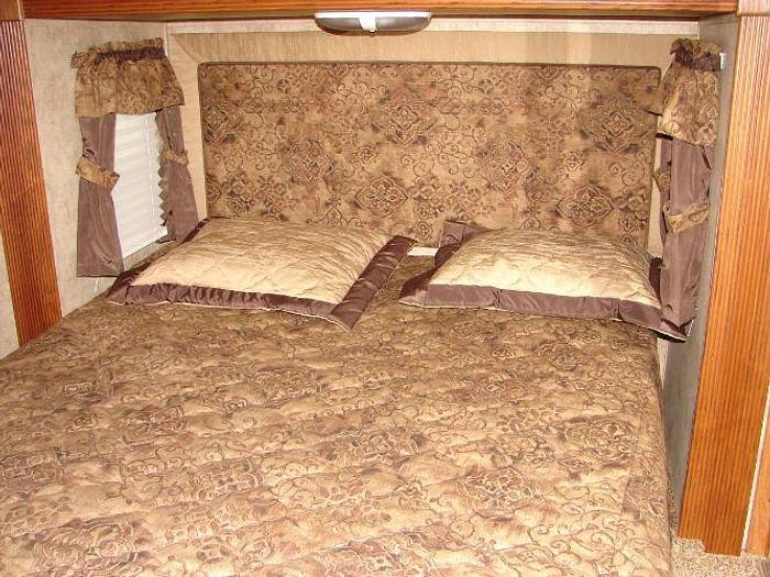 Used 2011 Keystone Montana Mountaineer 295RKD