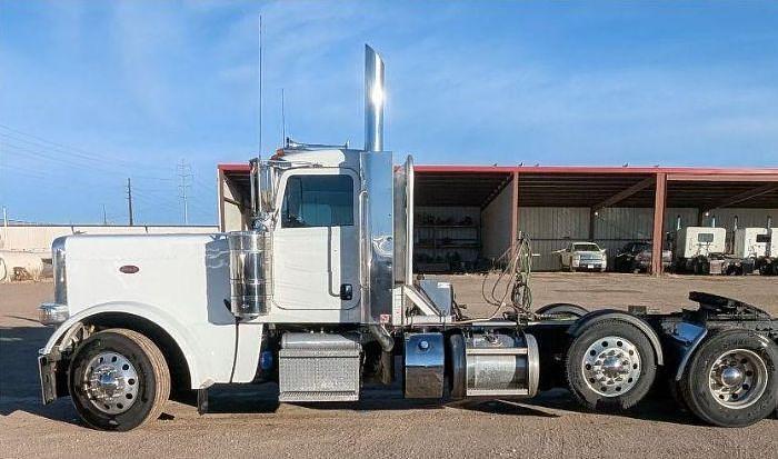 Used 2023 Peterbilt 389