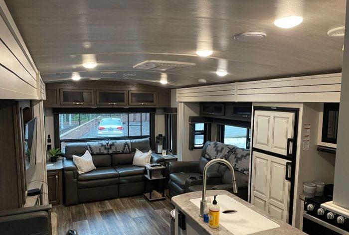 Used 2021 Keystone Cougar 29RLKWE