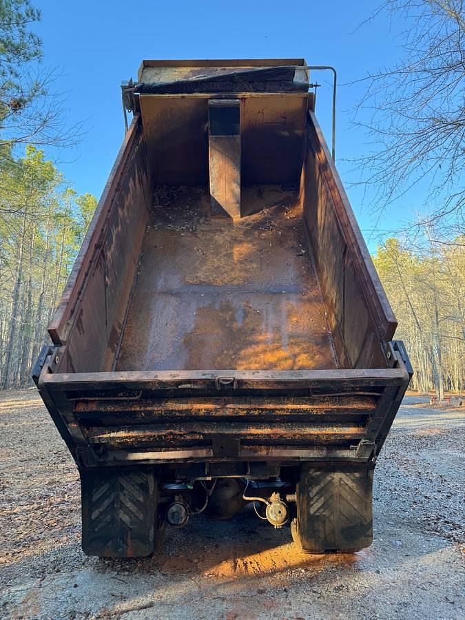 Used 2000 International 4600 Tandem Dump Truck