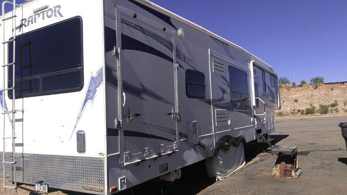 Used 2011 Keystone Raptor 400RBG