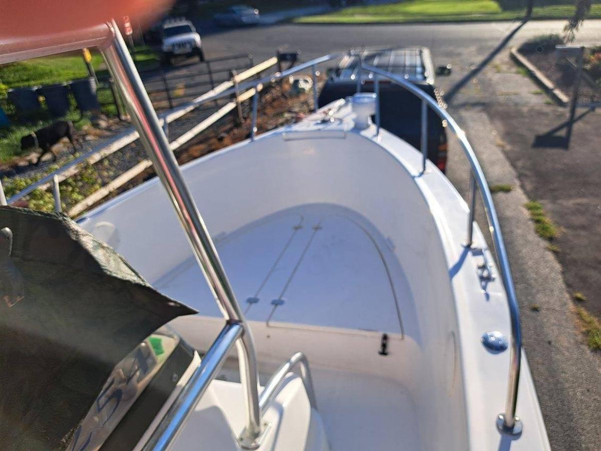 Used 2002 26ft Cobia Center Console