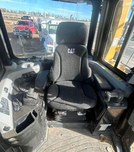 Used 2018 CATERPILLAR D6T