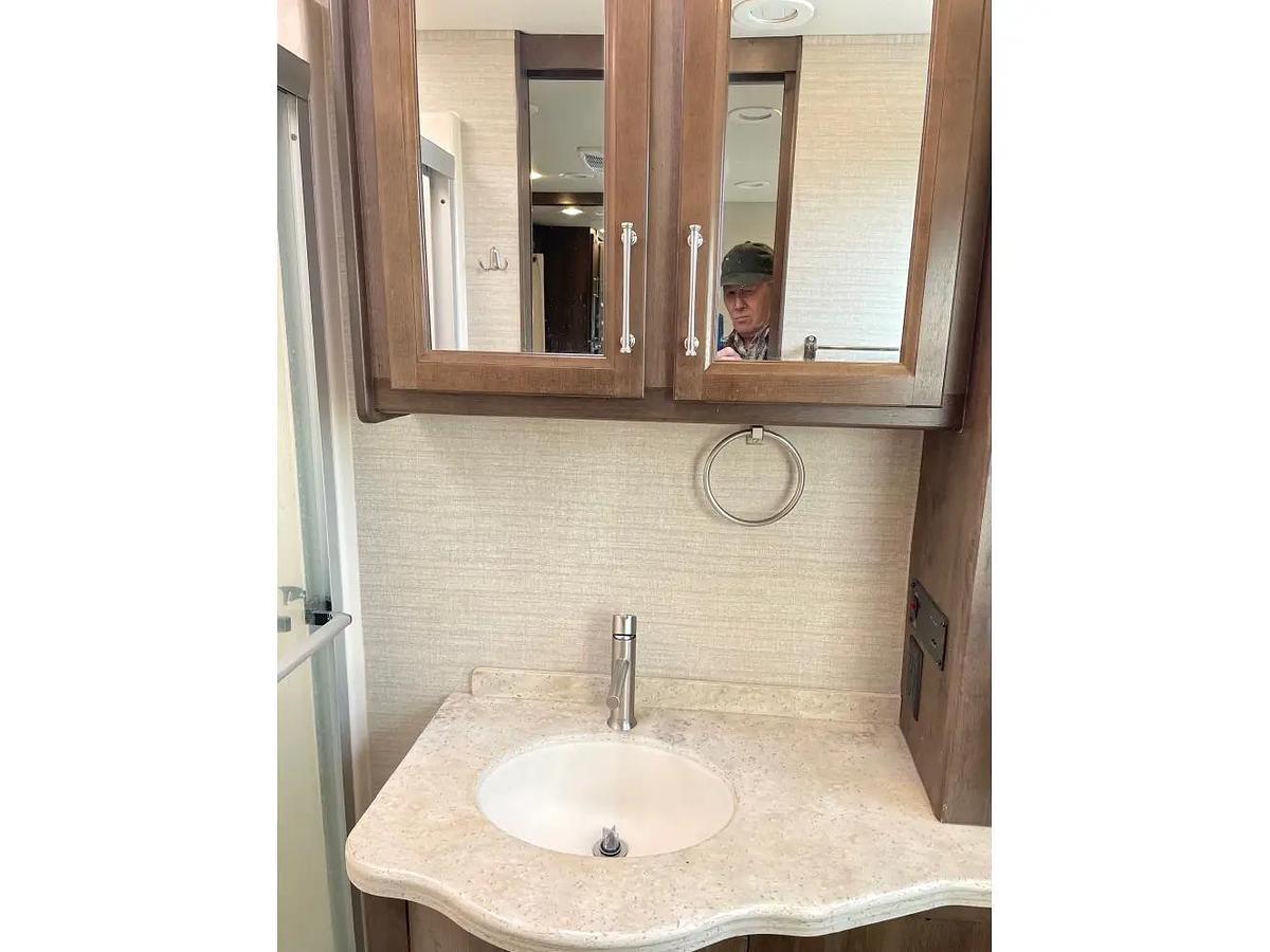 Used 2019 Entegra Emblem 36T