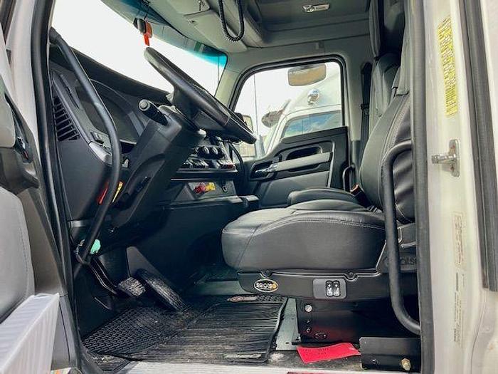 Used 2022 KENWORTH T880