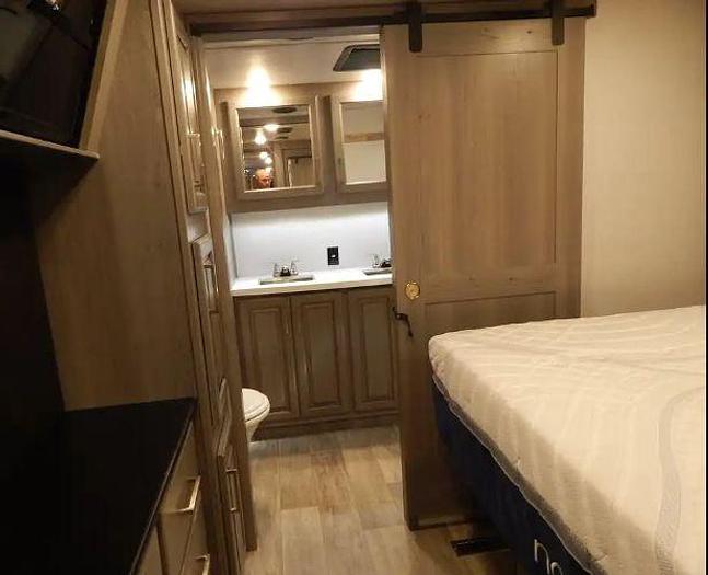 Used 2021 Keystone Montana 3761FL