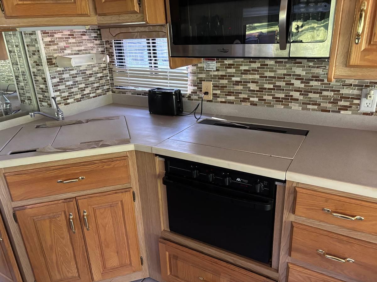 Used 1999 Holiday Rambler Endeavor Class A Motorhome