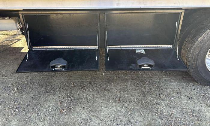 Used 2010 Mitsubishi Fuso FK260