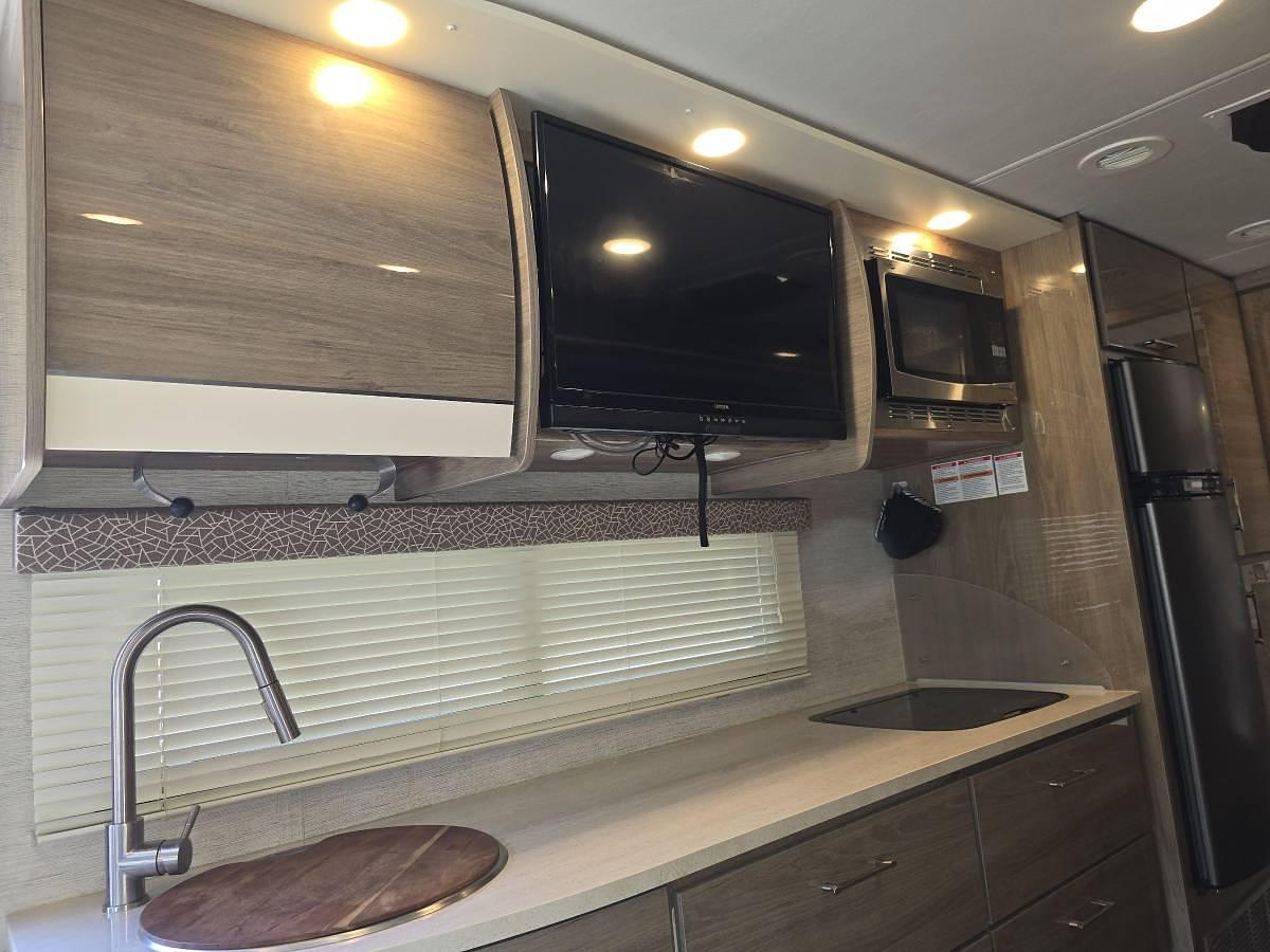 Used 2021 Jayco Melbourne Prestige 24RP