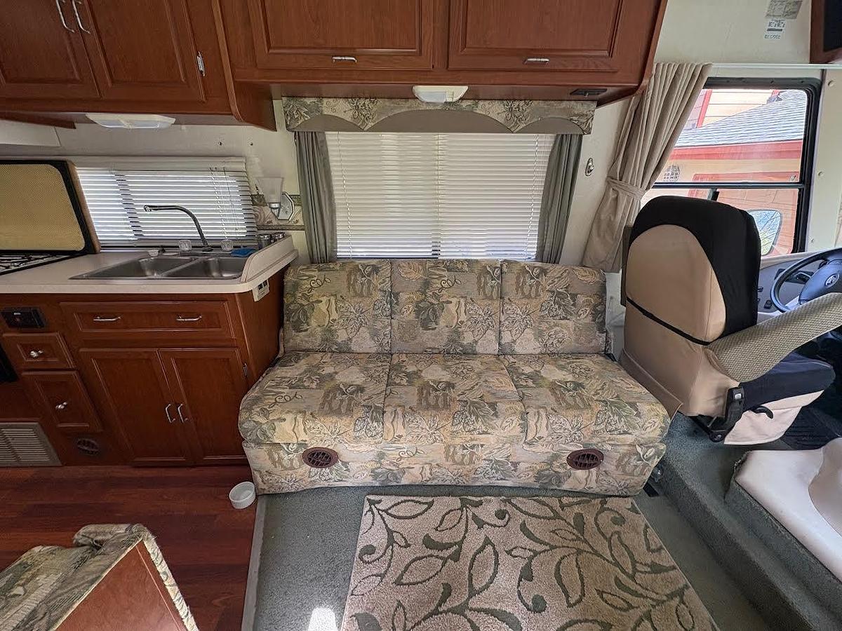 Used 2002 Coachmen Mirada Class A Motorhome