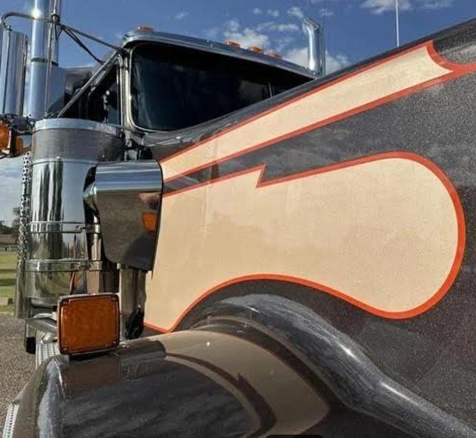 Used 2025 Kenworth W900L