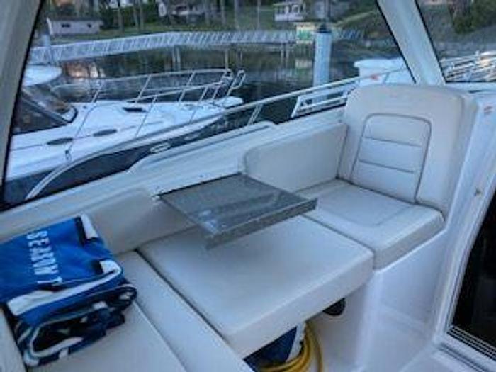 Used 2020 Boston Whaler 315 Conquest Pilot House