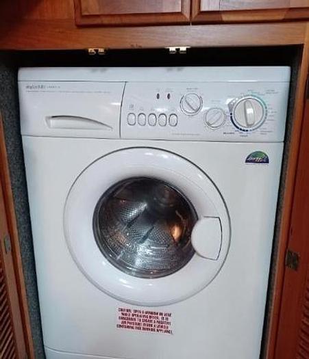 Used 2004 American Coach American Tradition 40J