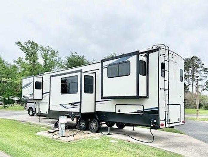 Used 2023 Keystone Montana High Country 373RD