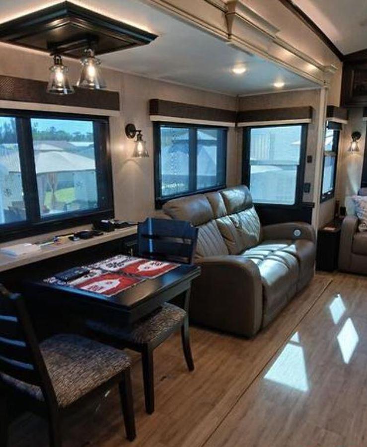 Used 2021 Jayco Pinnacle 36FBTS Fifth Wheel