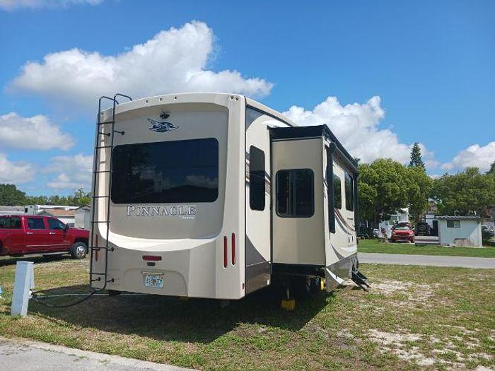 Used 2019 Jayco Pinnacle 36KPTS