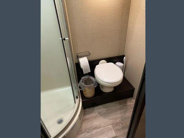 Used 2017 Dynamax DX3 37TS