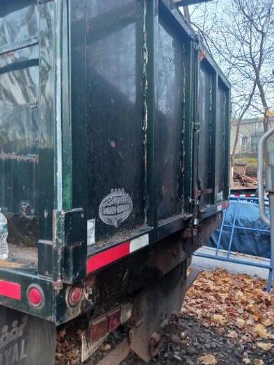 Used 1996 Ford Dump Truck